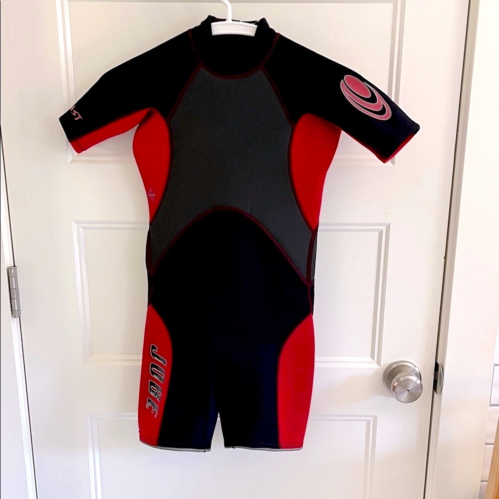 ☀️Jobe Youth Black and Red Shorty Wetsuit